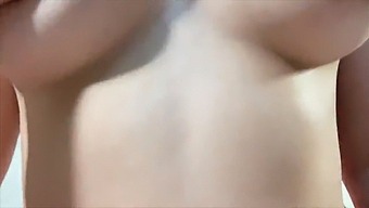 Moje Sexy Sousedka Má Sex A Dosahuje Orgasmu