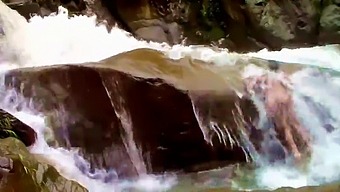 Lilyan'S Sexual Arousal In A Watery Setting