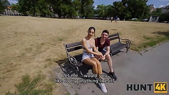 Supunerea Rușinoasă A Lui Kama Oxi Față De Dorințele Unui Cuckold